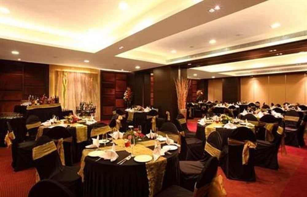 Yogi Executive, Navi Mumbai Ξενοδοχείο Εξωτερικό φωτογραφία