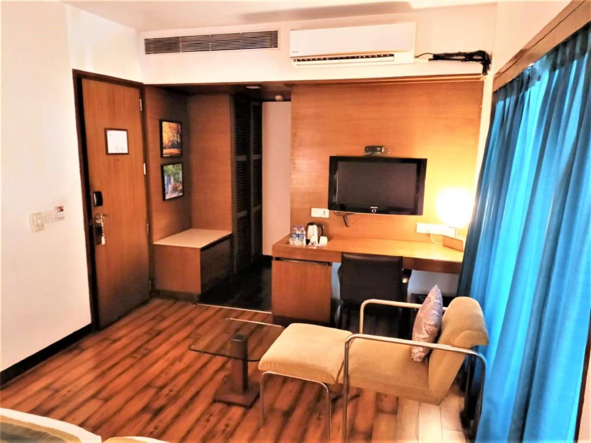 Yogi Executive, Navi Mumbai Ξενοδοχείο Εξωτερικό φωτογραφία