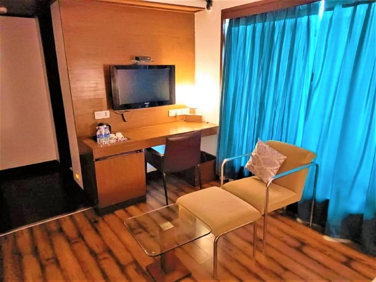 Yogi Executive, Navi Mumbai Ξενοδοχείο Εξωτερικό φωτογραφία