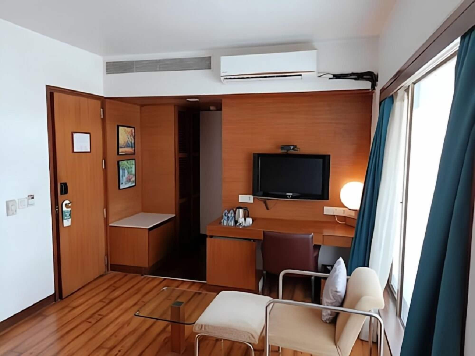 Yogi Executive, Navi Mumbai Ξενοδοχείο Εξωτερικό φωτογραφία